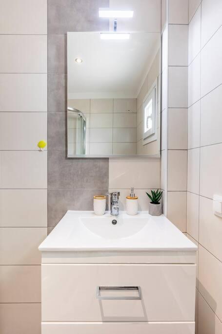 2 Bedroom Luxury Apartment Szaloniki Kültér fotó